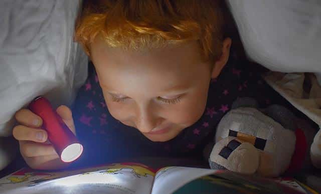 una estrategia que no solo atraiga visitantes, sino que también convierta esa atención